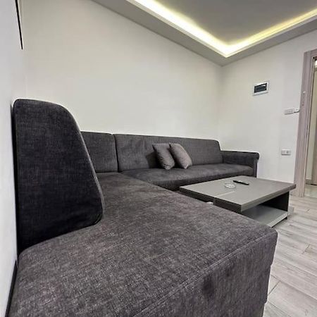Appartamento Privet Near Downtown Kh&Sh Ash Shumaysani Esterno foto