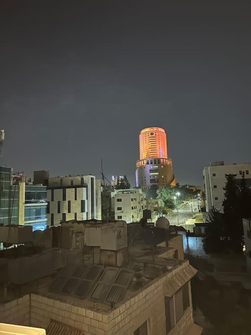 Appartamento Privet Near Downtown Kh&Sh Ash Shumaysani Esterno foto