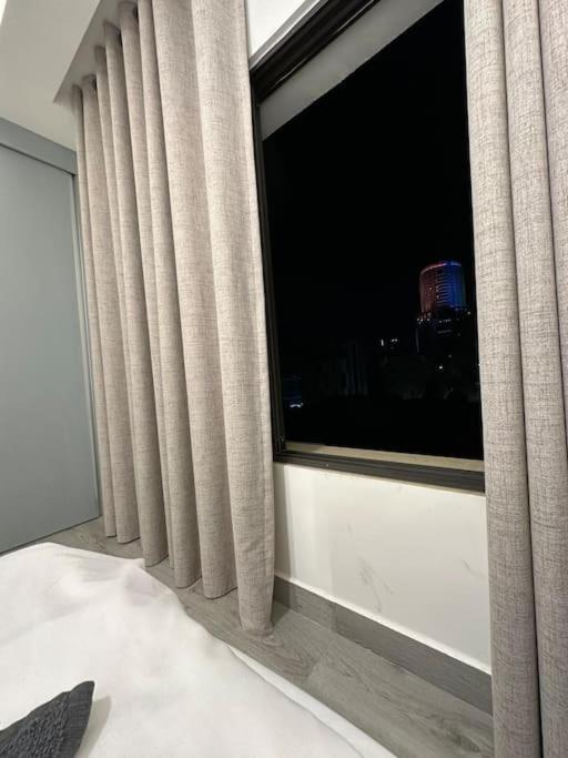 Appartamento Privet Near Downtown Kh&Sh Ash Shumaysani Esterno foto