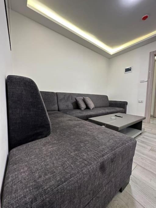Appartamento Privet Near Downtown Kh&Sh Ash Shumaysani Esterno foto