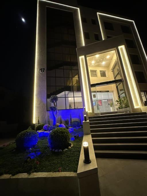 Appartamento Privet Near Downtown Kh&Sh Ash Shumaysani Esterno foto