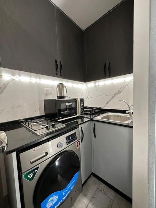 Appartamento Privet Near Downtown Kh&Sh Ash Shumaysani Esterno foto