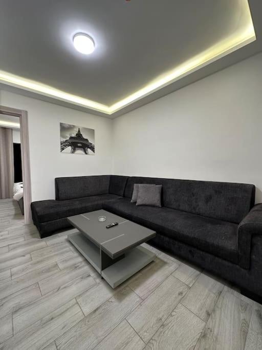 Appartamento Privet Near Downtown Kh&Sh Ash Shumaysani Esterno foto